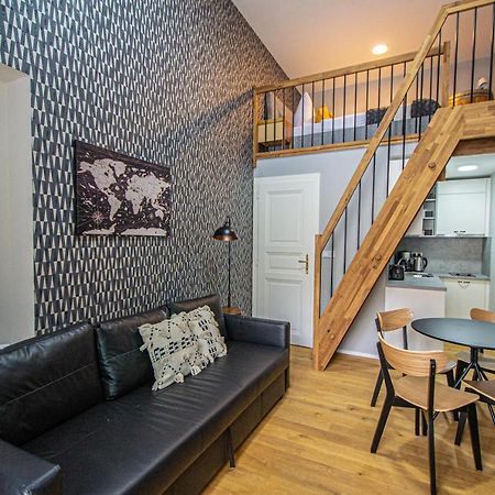 Main Train Station Apartment Close To The The Main Square! Прага Экстерьер фото